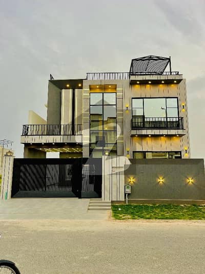 10 Marla Brand New House Near Mosque