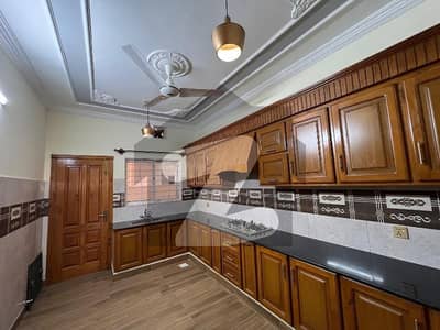 10 Marla Luxury Ground Portion Available Rent G13