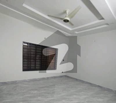 ای ۔ 11 اسلام آباد میں 6 کمروں کا 1 کنال مکان 14.5 کروڑ میں برائے فروخت۔