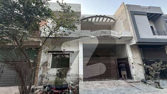 النور گارڈن فیصل آباد میں 3 کمروں کا 5 مرلہ مکان 1.4 کروڑ میں برائے فروخت۔