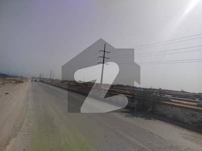 مارگلہ انکلیو اسلام آباد میں 1 کنال رہائشی پلاٹ 6.5 کروڑ میں برائے فروخت۔