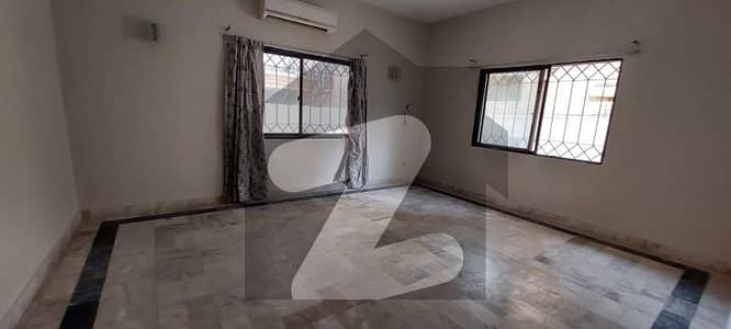 Prime Location In DHA Phase 2 Flat 900 Square Feet For Sale First Floor