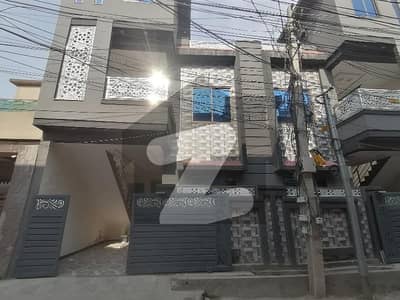 پشاور روڈ راولپنڈی میں 4 کمروں کا 6 مرلہ مکان 3.25 کروڑ میں برائے فروخت۔
