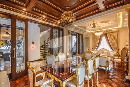 ONE KANAL FULLY FURNISHED BEAUTIFUL HOUSE LOCATED AT IDEAL LOCATION PHASE6