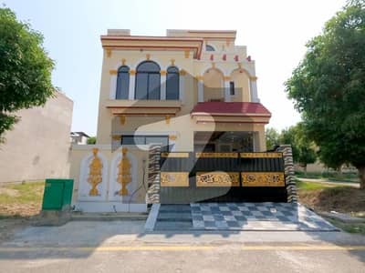 نیو لاہور سٹی - بلاک سی نیو لاہور سٹی ۔ فیز 2,نیو لاهور سٹی,لاہور میں 3 کمروں کا 5 مرلہ مکان 1.62 کروڑ میں برائے فروخت۔