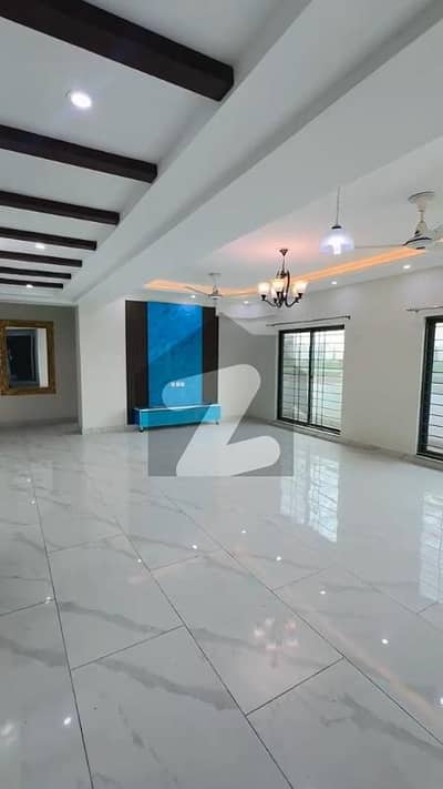 1 Floor 3 Bed Room Apartment Available For Rent In Askari 11 Lahore