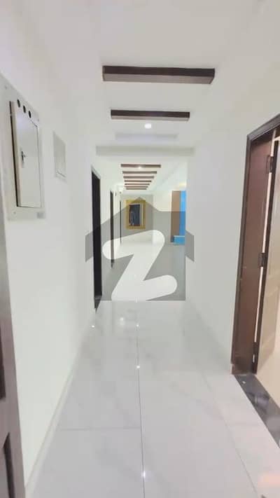 3 Floor 3 Bed Room Apartment Available For Sale in Askari 11