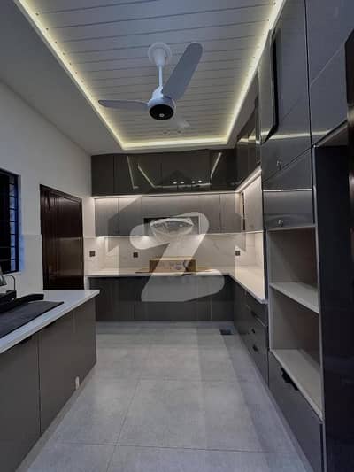 10 Marla Slightly Used Ground portion For Rent