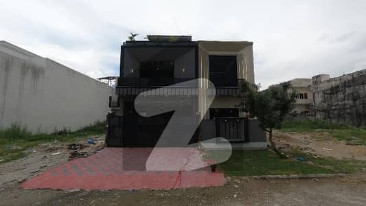 گلبرگ ریزیڈنشیا - بلاک آئ گلبرگ ریزیڈنشیا,گلبرگ,اسلام آباد میں 4 کمروں کا 7 مرلہ مکان 4.5 کروڑ میں برائے فروخت۔