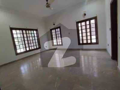 ڈی ایچ اے فیز 5 ڈی ایچ اے ڈیفینس,کراچی میں 3 کمروں کا 16 مرلہ بالائی پورشن 2.4 لاکھ میں کرایہ پر دستیاب ہے۔