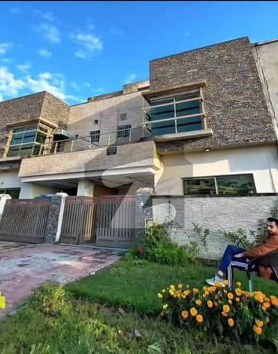 Lowest Price Deal 5 Marla Double Storey House for Sale in Rafi Block