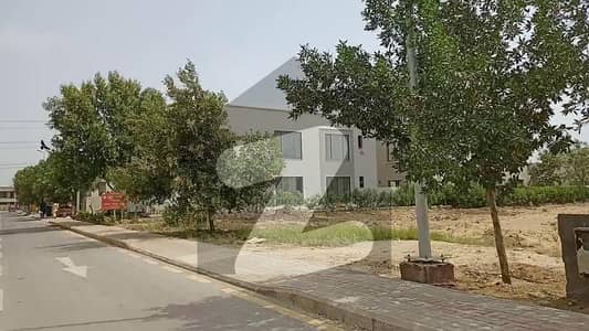 Precinct 1 Near Main Entrance of Bahria Town (Plot FOR SALE)
