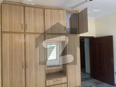 سی بی آر ٹاؤن فیز 1 - بلاک سی سی بی آر ٹاؤن فیز 1,سی بی آر ٹاؤن,اسلام آباد میں 3 کمروں کا 12 مرلہ بالائی پورشن 75.0 ہزار میں کرایہ پر دستیاب ہے۔