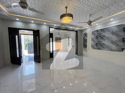 10 Marla Brand New House Available For Rent