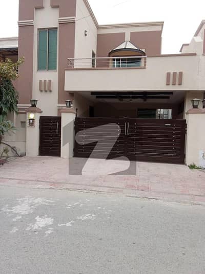 10 MARLA 3 BEDROOM HOUSE AVAILABLE FOR RENT