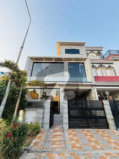 Buying A Corner House In Lahore?