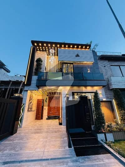 A On Excellent Location House Of 5 Marla In Lahore
