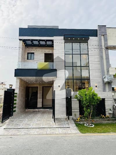 On Excellent Location House Of 5 Marla Available For Sale In Park View City - Platinum Block