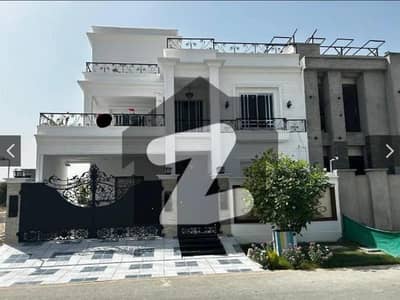 اتحاد گارڈن فیز 1 - بلاک سی اتحاد گارڈن فیز 1,اتحاد گارڈن,ایئر پورٹ روڈ,رحیم یار خان میں 5 کمروں کا 10 مرلہ مکان 4.25 کروڑ میں برائے فروخت۔