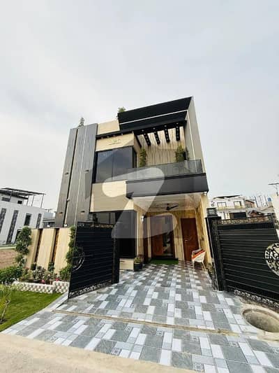 On Excellent Location 5 Marla House In Park View City Of Lahore Is Available For sale