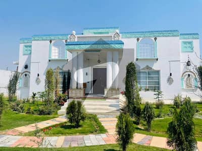 رائیونڈ روڈ لاہور میں 2 کمروں کا 8 کنال فارم ہاؤس 15.0 کروڑ میں برائے فروخت۔