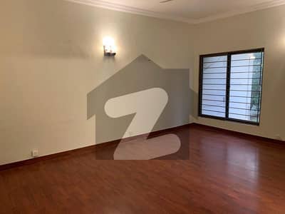UPPER PORTION FOR RENT IN F-8