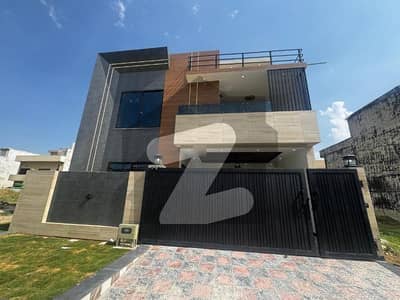 ایم پی سی ایچ ایس - بلاک ای ایم پی سی ایچ ایس ۔ ملٹی گارڈنز,بی ۔ 17,اسلام آباد میں 8 مرلہ Studio مکان 3.7 کروڑ میں برائے فروخت۔