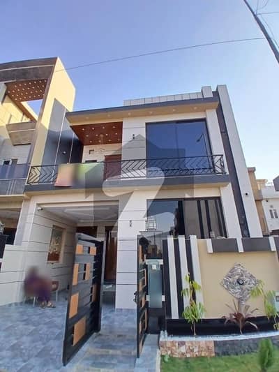 Own A On Excellent Location House In 5 Marla Lahore