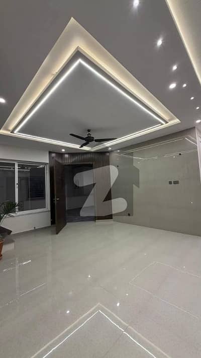جی ۔ 11 اسلام آباد میں 7 کمروں کا 1 کنال مکان 6.25 لاکھ میں کرایہ پر دستیاب ہے۔
