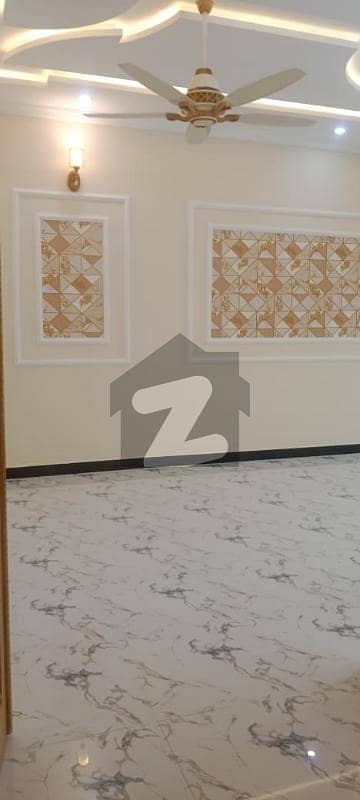 جی ۔ 13/3 جی ۔ 13,اسلام آباد میں 6 کمروں کا 7 مرلہ مکان 5.3 کروڑ میں برائے فروخت۔