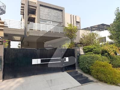 10 Marla Upper Portion Dha Phase 8 Ex Air Avenue For Rent