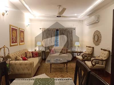 8 Marla House In Divine Garden
