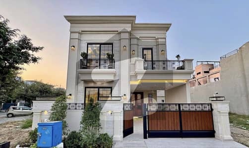 7 marla house for rent