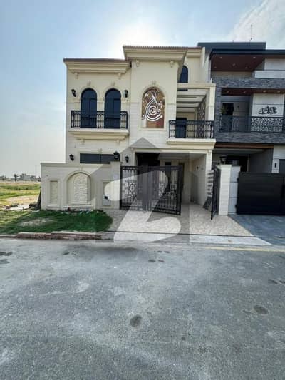 لیک سٹی رائیونڈ روڈ,لاہور میں 5 کمروں کا 7 مرلہ مکان 3.8 کروڑ میں برائے فروخت۔