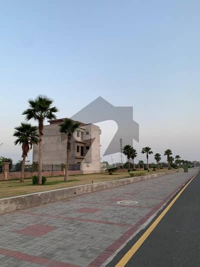 Prime Location Royal Palm City - Block H 5 Marla Residential Plot Up For sale