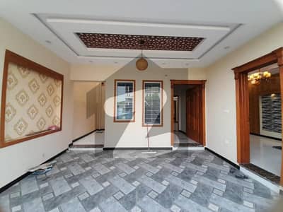 جی ۔ 13 اسلام آباد میں 5 کمروں کا 7 مرلہ مکان 6.5 کروڑ میں برائے فروخت۔