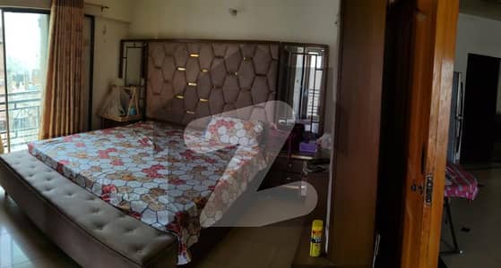 طارق روڈ کراچی میں 3 کمروں کا 5 مرلہ فلیٹ 1.75 کروڑ میں برائے فروخت۔