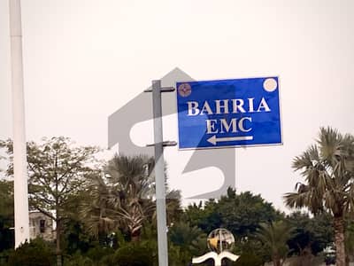 Hot Location 8 Marla Plot For Sale