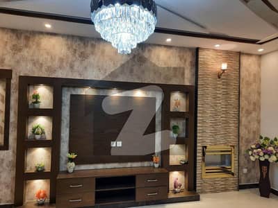 8 Marla Like New House For Sale in Usman block Bahria town lahore