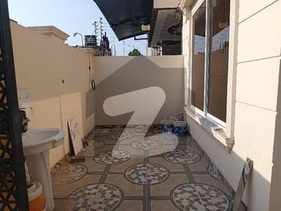 ڈی سی کالونی گوجرانوالہ میں 6 کمروں کا 1 کنال مکان 5.75 کروڑ میں برائے فروخت۔
