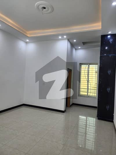 10 MARLA BRAND NEW FULL HOUSE AVAILABLE FOR RENT IN PWD ( ORIGINAL PICTURE )