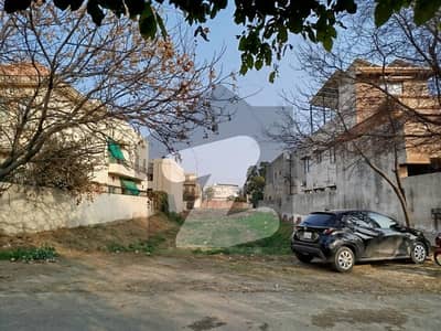 ویلینشیاء ۔ بلاک ای ویلینشیاء ہاؤسنگ سوسائٹی,لاہور میں 1 کنال رہائشی پلاٹ 4.1 کروڑ میں برائے فروخت۔