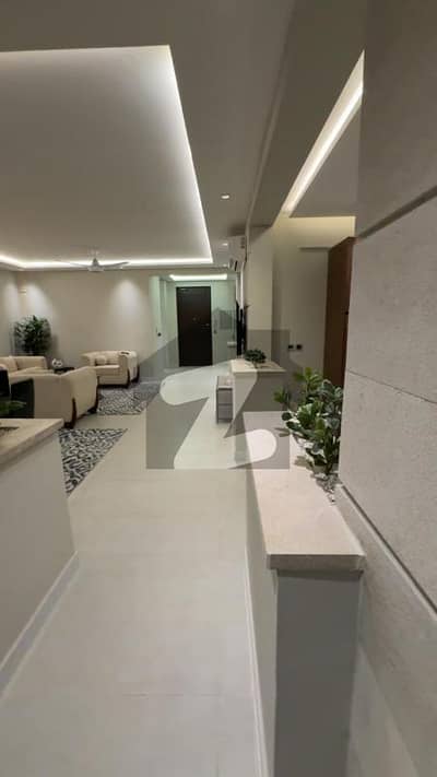 Prime loaction outstanding furnsihing tilled floor only for foreigners single or couple-