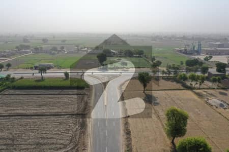 فیصل آباد بائی پاس روڈ فیصل آباد میں 26 کنال صنعتی زمین 8.15 کروڑ میں برائے فروخت۔