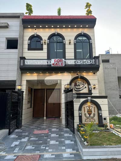 الکبیر ٹاؤن - فیز 2 الکبیر ٹاؤن,رائیونڈ روڈ,لاہور میں 4 کمروں کا 3 مرلہ مکان 1.6 کروڑ میں برائے فروخت۔