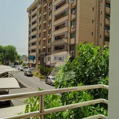 10 MARLA 3 BEDROOM APARTMENT AVAILABLE FOR SALE
