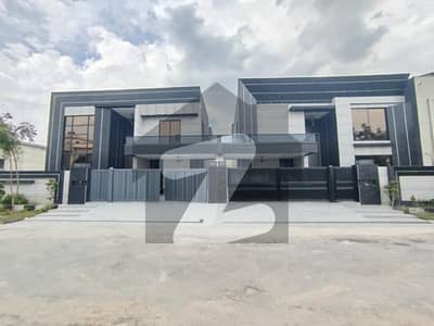Pair Of House Ideal For 2 Families
