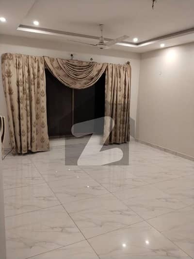 ڈی ایچ اے فیز 6 ڈیفنس (ڈی ایچ اے),لاہور میں 3 کمروں کا 1 کنال بالائی پورشن 1.5 لاکھ میں کرایہ پر دستیاب ہے۔