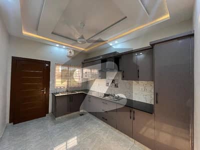 12 Marla Upper Portion for Rent 3 Bedrooms | Gas Installed | Neat & Clean