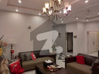ONE KANAL BEAUTIFULL HOUSE AVALIABLE FOR RENT IN DHA PHASE 2